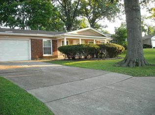 3630 Brookstone Dr, Florissant, MO 63033
