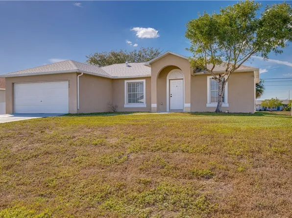 2102 NE 17th Ave, Cape Coral, FL 33909