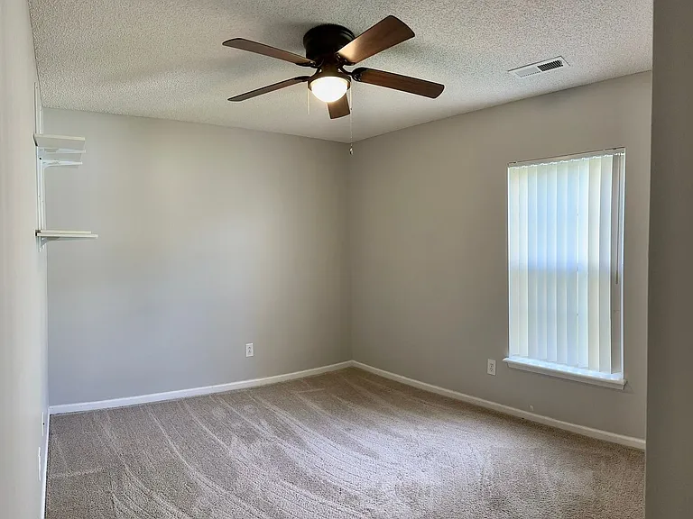 5091 Ballantine Dr — Photo 10
