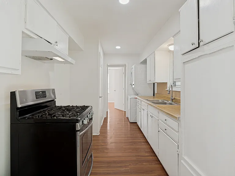 1818 Highland Dr — Photo 6