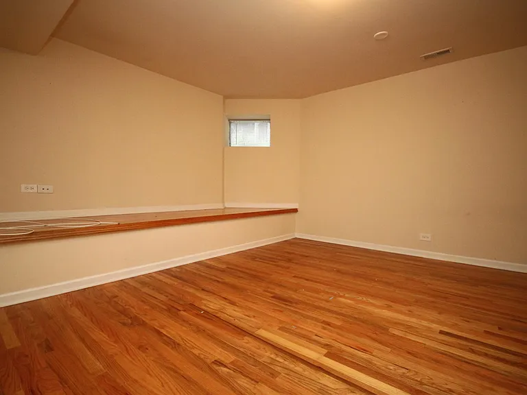 3150 N Honore St #1 — Photo 11
