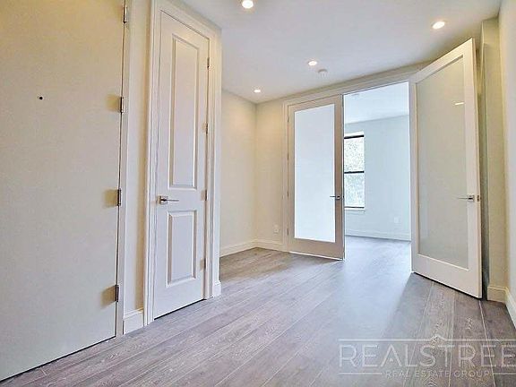 3rd image of 181 Chauncey St #2B