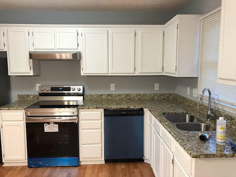 1112 Hadley Rd — Photo 10