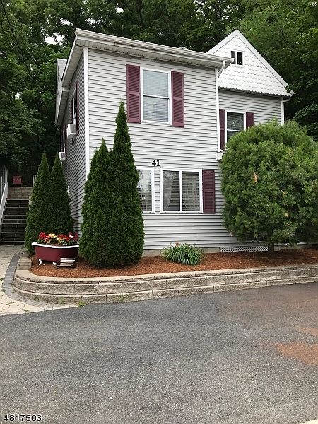 1st image of 41 Hamburg Ave