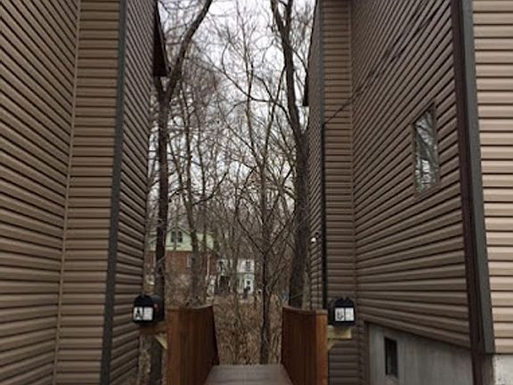 5th image of 1626 University Ave APT A2
