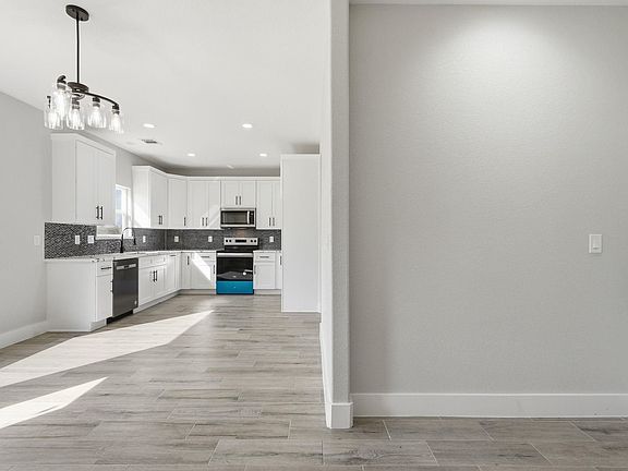 5th image of 44 Meadow Lake Dr