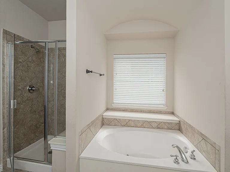 11152 Seguin Dr — Photo 13