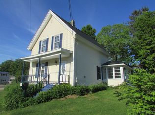 18 Spring St, Houlton, ME 04730