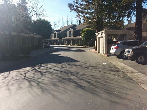 2nd image of 1644 Parkview Green Cir
