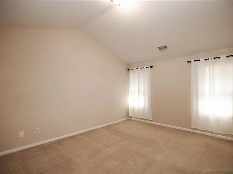 1005 Landover Xing — Photo 28