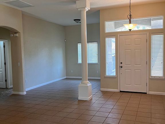 2nd image of 1825 San Gabriel Dr