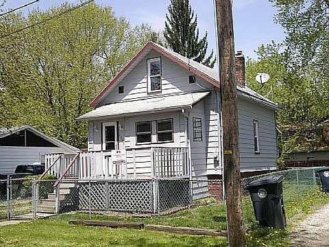 2nd image of 1037 Columbus Ave