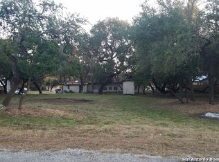 395 Blue Gill Dr, Pipe Creek, TX 78063