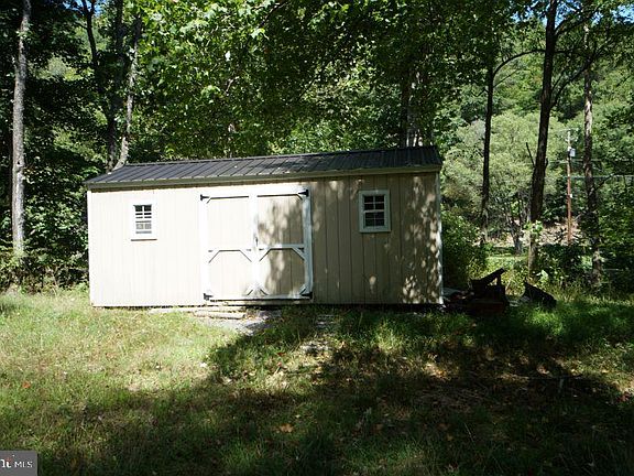 3rd image of 81 Judy Mountain Pl