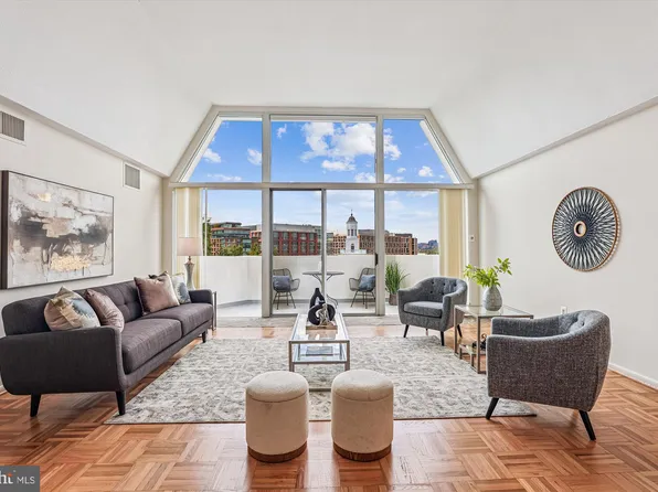 700 7th St SW APT 822, Washington, DC 20024