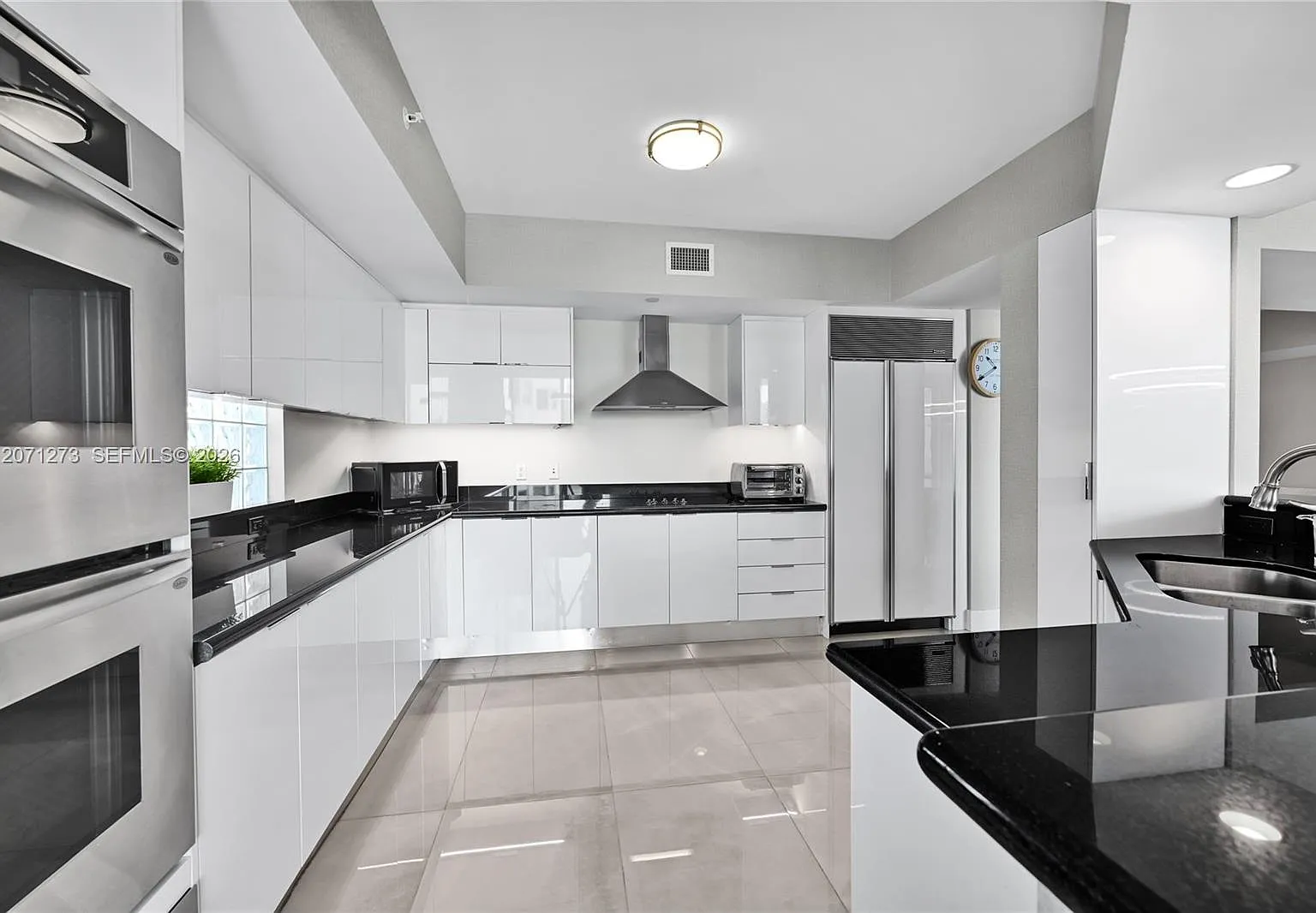 The Peninsula Ii Condo — Photo 3