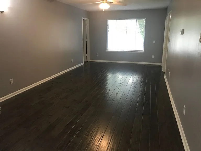 1511 Graduate Ln #4 — Photo 5