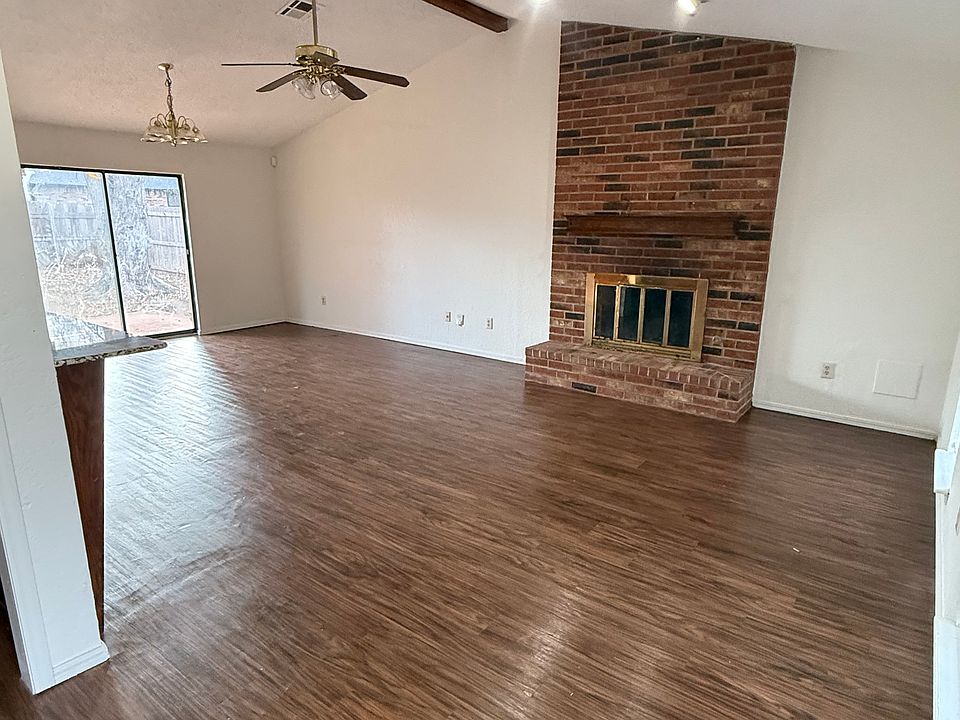 1st image of 1320 Melinda Ln