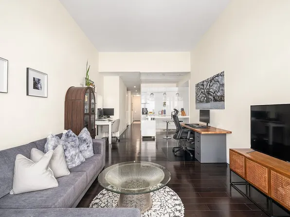 111 Fulton St APT 809, New York, NY 10038