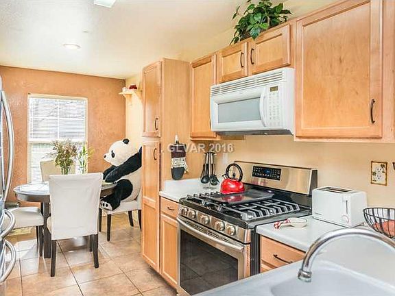 5th image of 9178 Hilverson Ave
