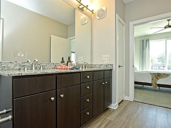 3rd image of 1900 Barton Springs Rd Unit 4017