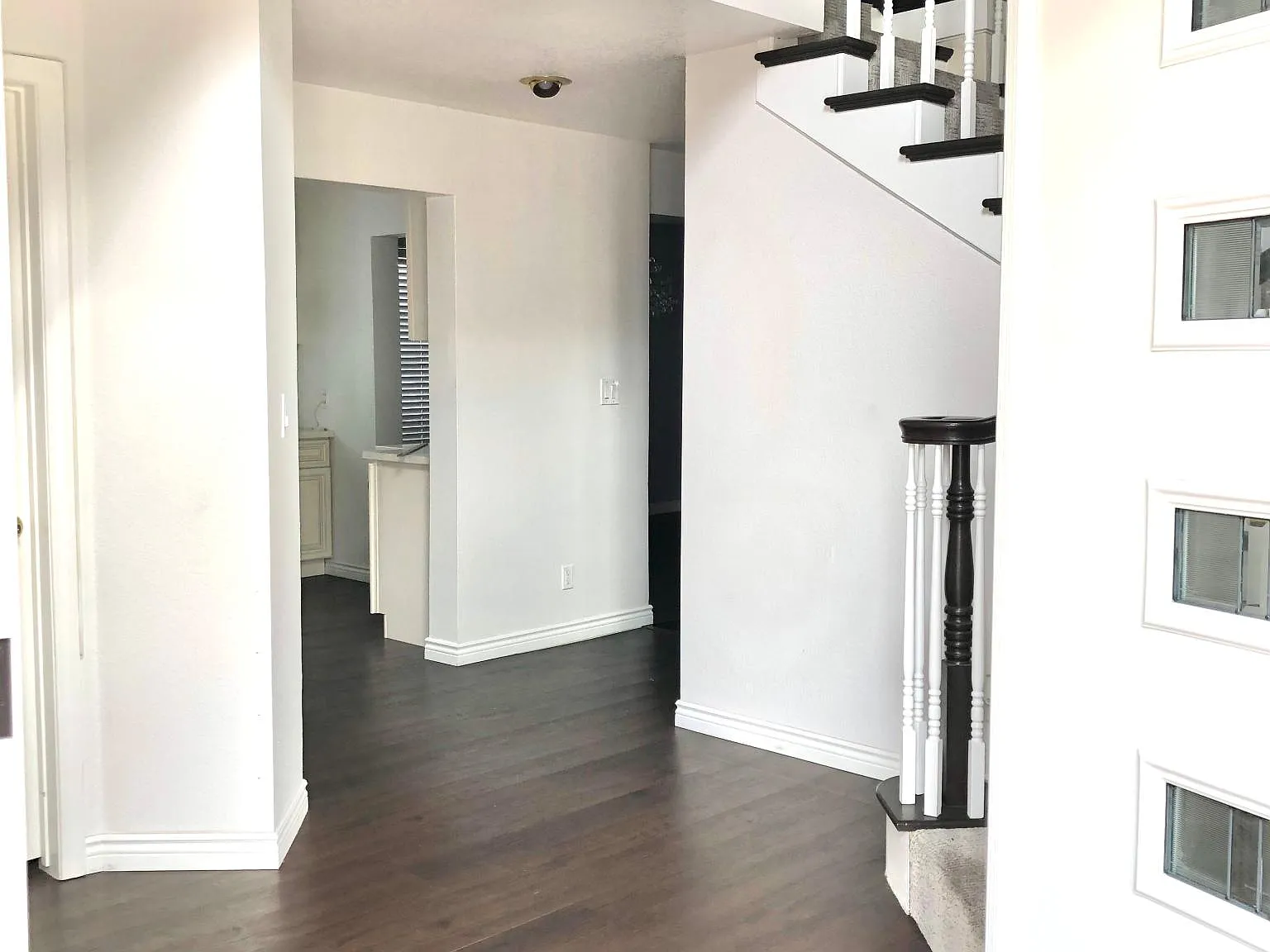 10031 Adoree St — Photo 2