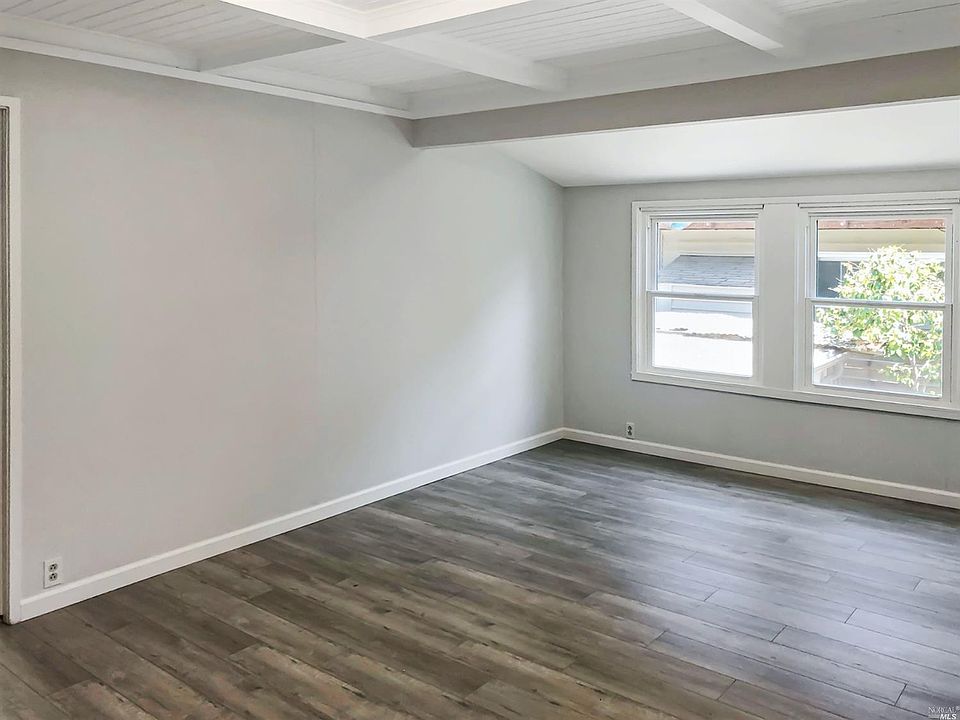 1st image of 118 Sycamore Ave #118