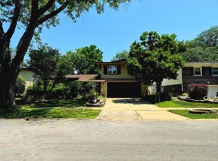 411 N Illinois Ave, Glenwood, IL 60425
