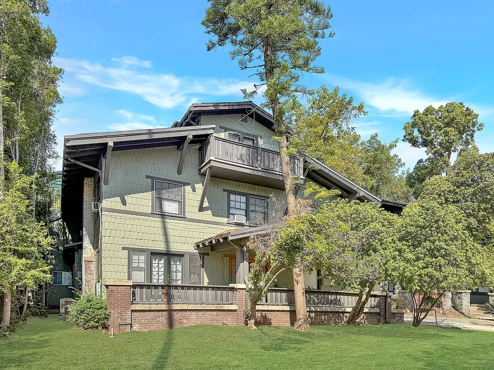 1111 N Los Robles Ave #2
