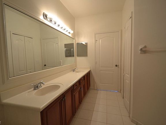 3c827186-d0ad-4b53-b2fe-55f705c9f4c9-w_1500-h_1000