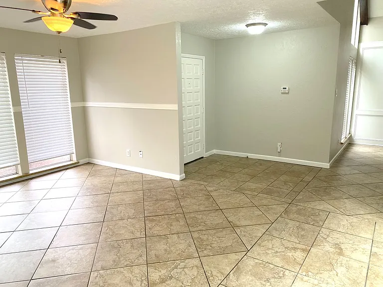 14934 Elmont Dr — Photo 10