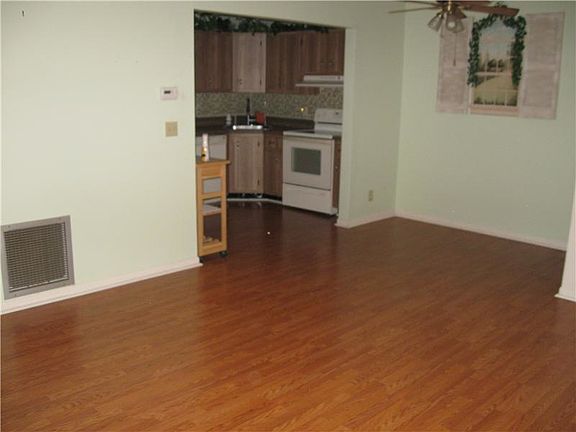 4th image of 5860 Whispering Pine Way APT C-1