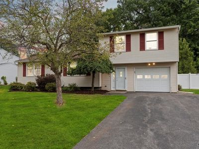 211 Windebank Ln, Minoa, NY, 13116