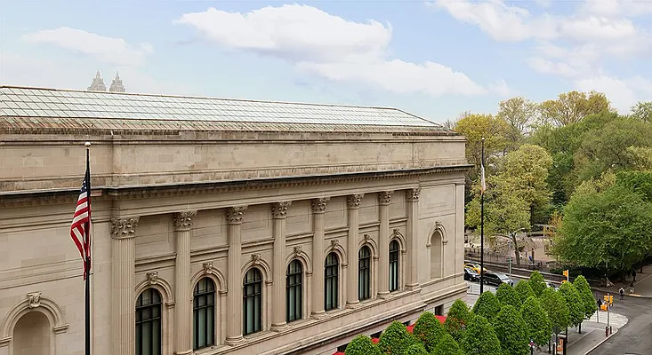 Sold by Compass | media 23