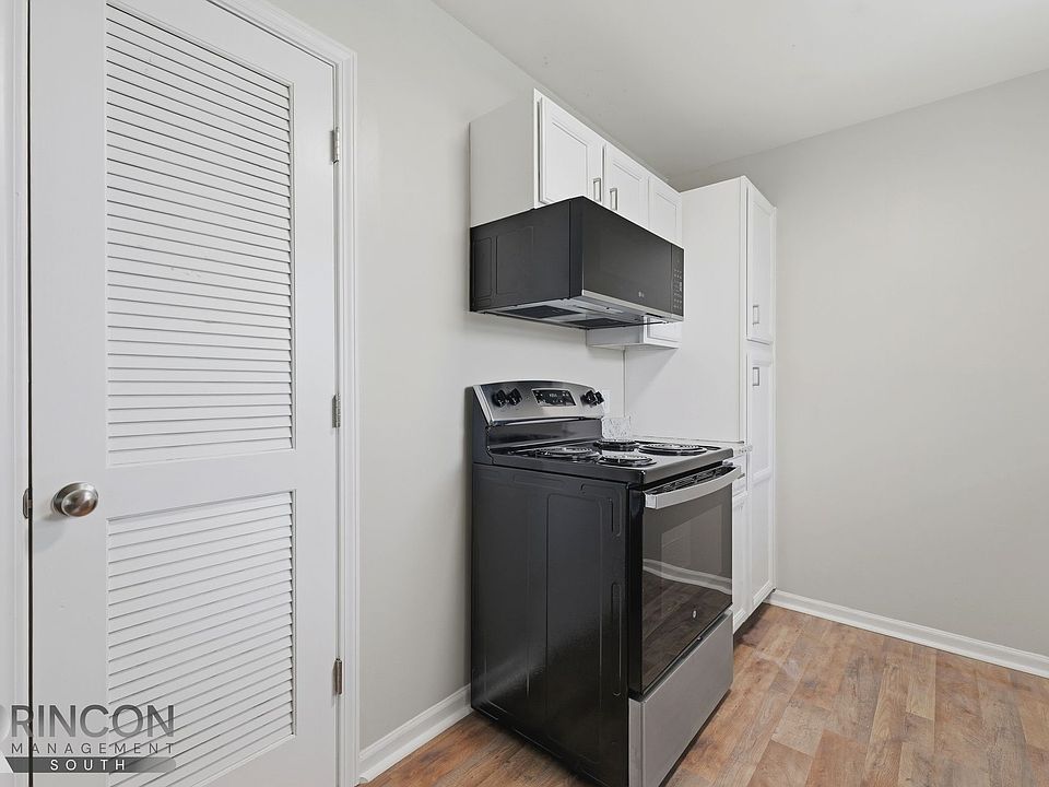 1st image of 2125 Aberdeen Ave #106