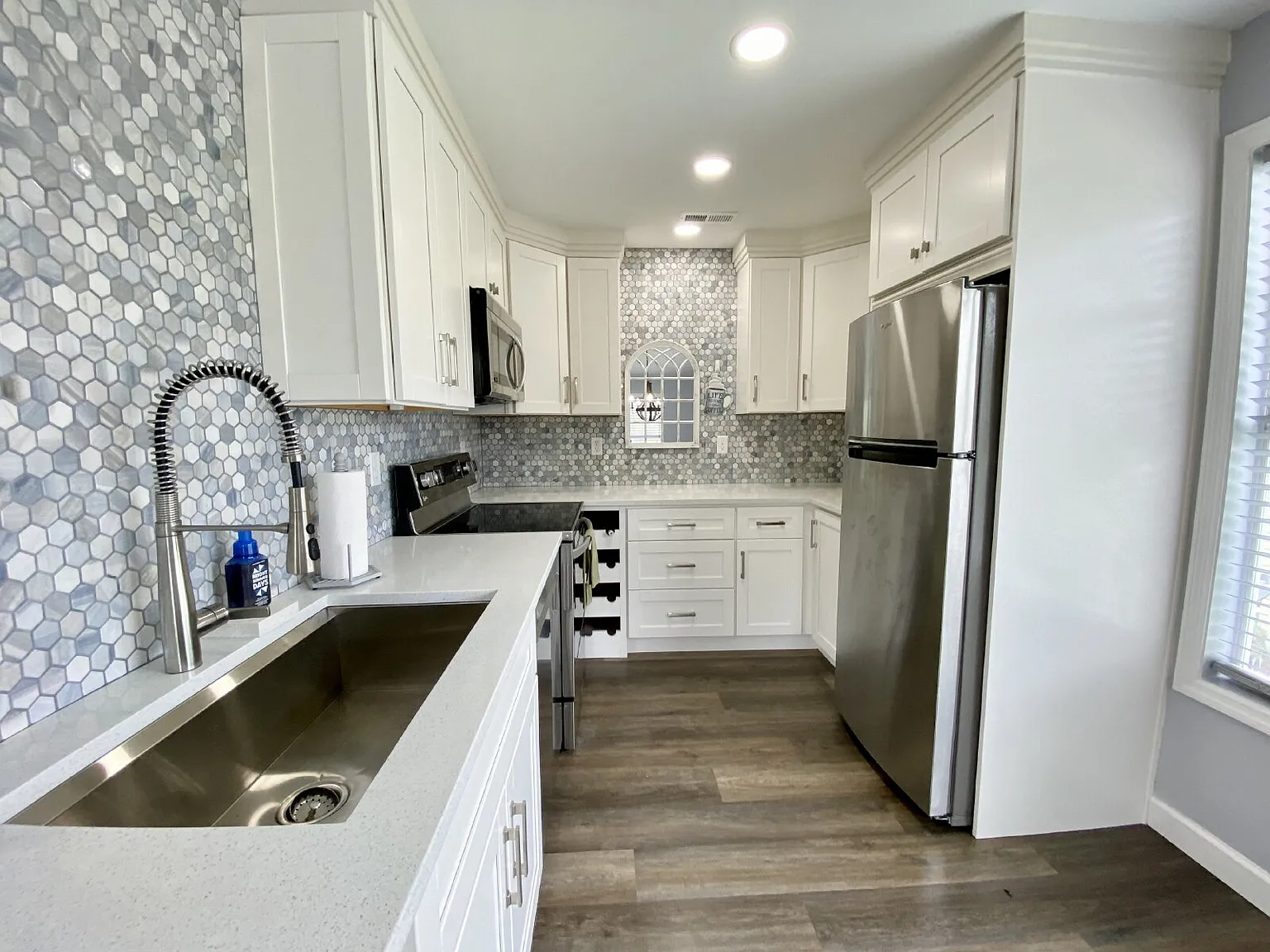 3 bed, 2.5 bath, 1425 sqft, $2,395 — Photo 4