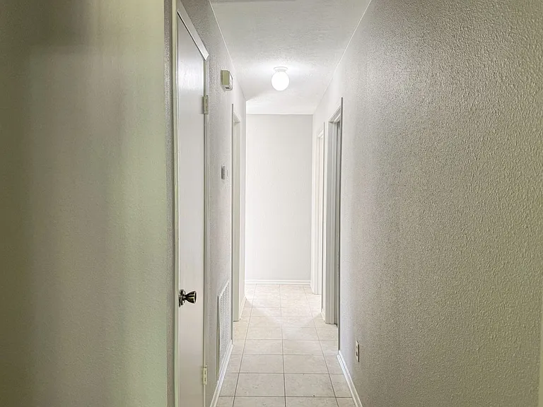 601 Hickory Dr #A — Photo 8