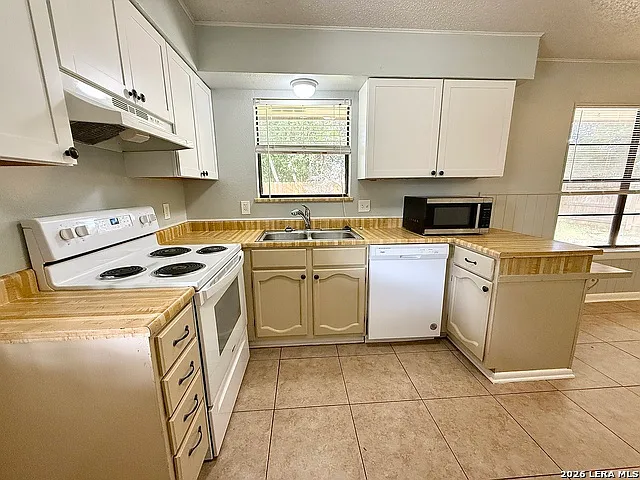 705 Woodcrest Cir — Photo 8