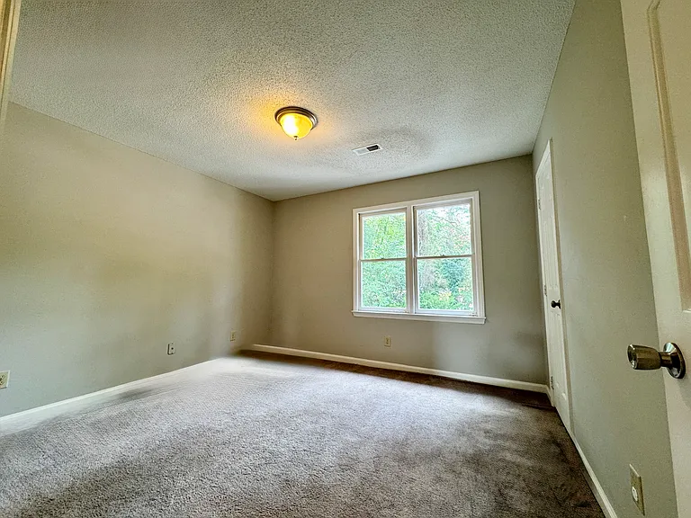 3205 Warwick Dr — Photo 13