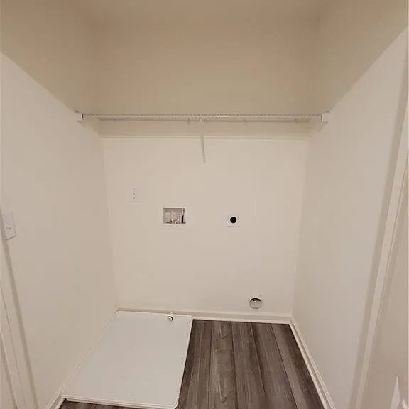 209 Swindon Dr — Photo 15