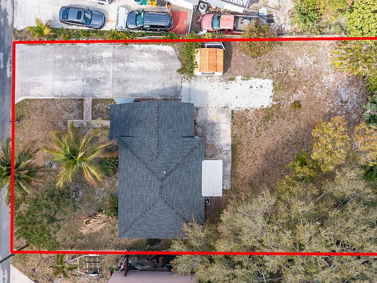 113 SE 8th Ave — Photo 29