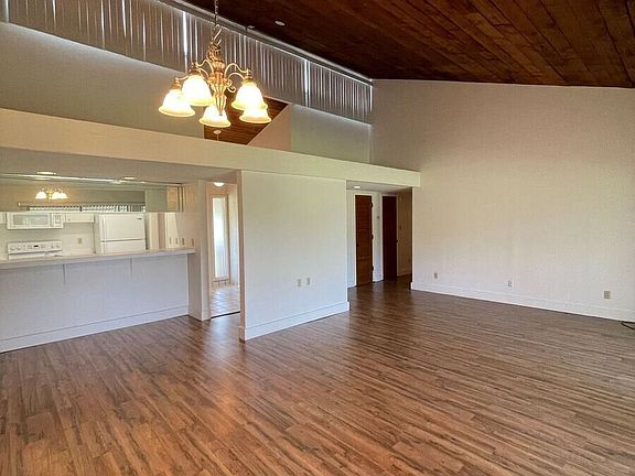 3rd image of 2366 Burnway Rd