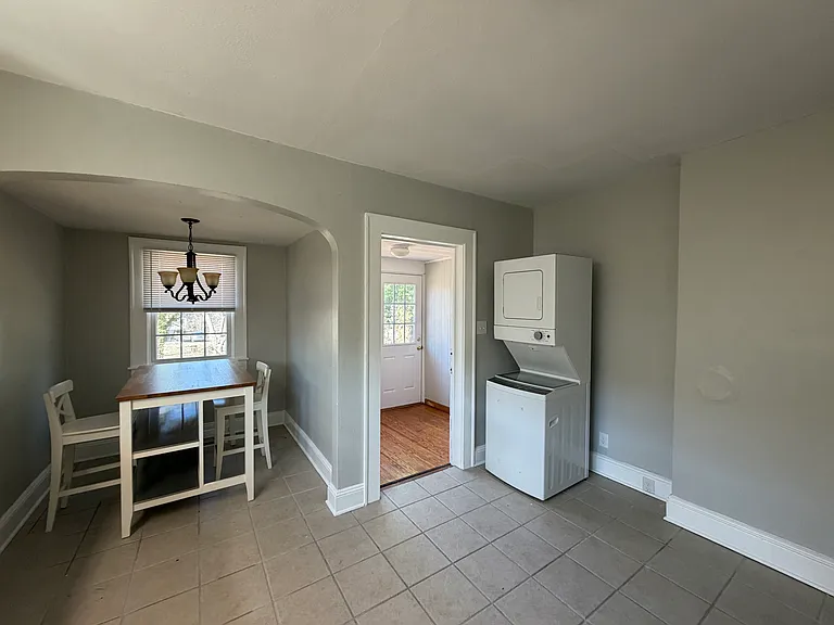 kitchen, w/d & covered back porch