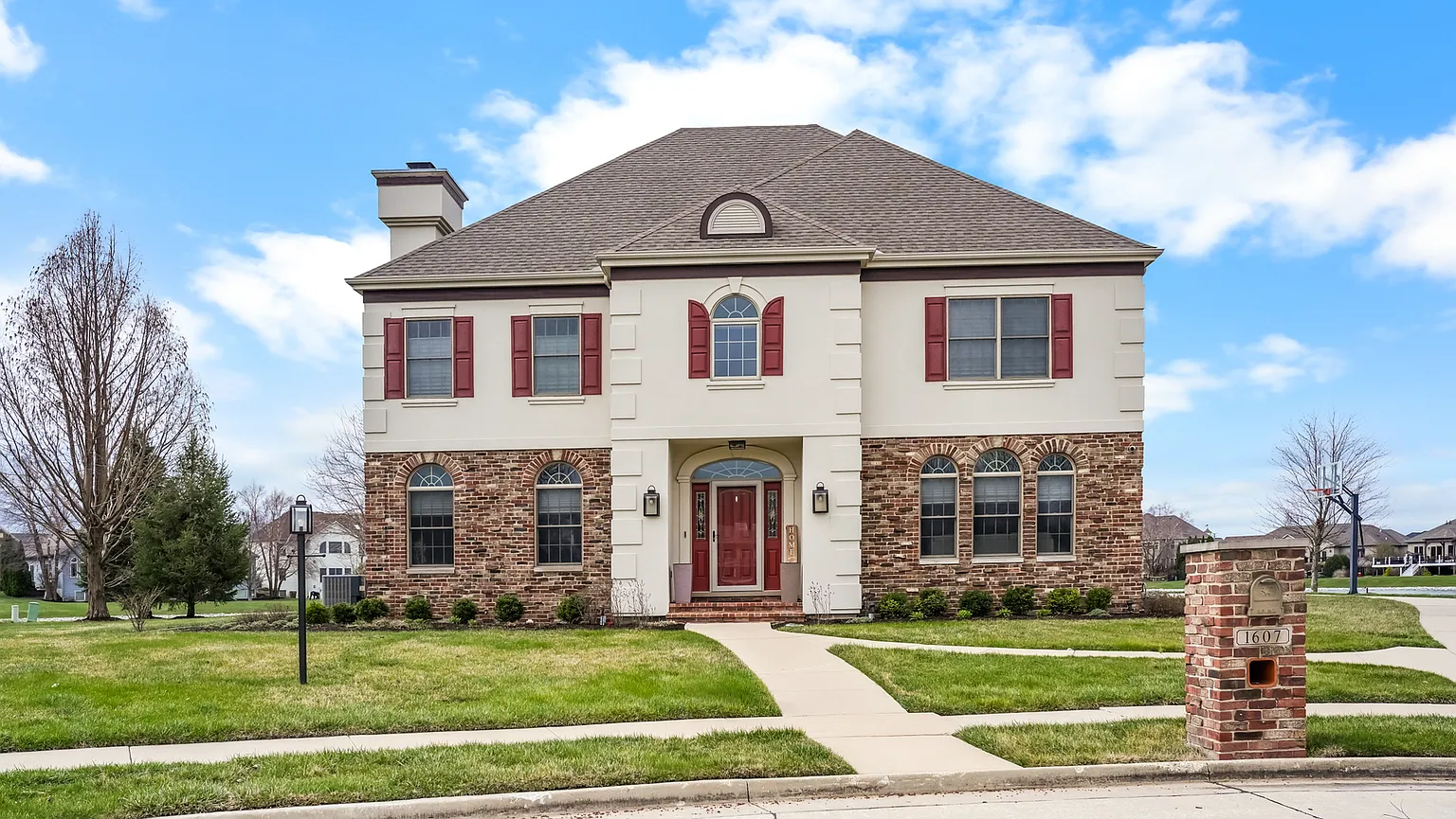 1607 Chestnut Grove Ct photo 1