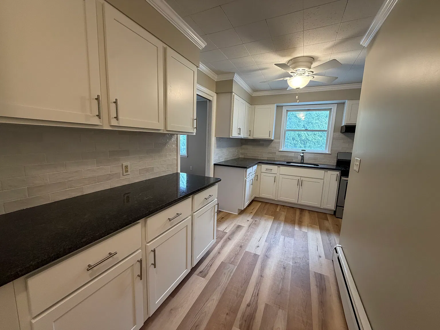 2 bed, 1200 sqft, $2,650 — Photo 2