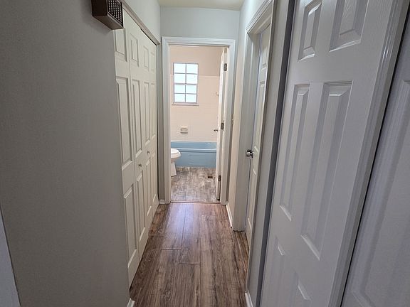 4th image of 1175 Bishop Dr #C