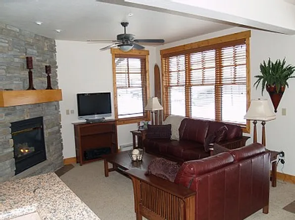 580 Anglers Dr, Steamboat Springs, CO