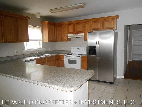 3rd image of 519 W 6th Ave #10756266