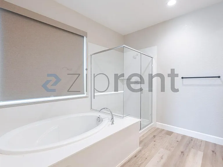 2776 Elderberry St — Photo 24