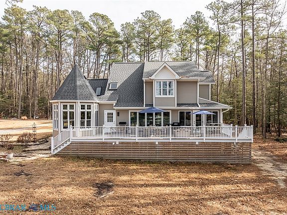 3rd image of 185 Neumans Rd